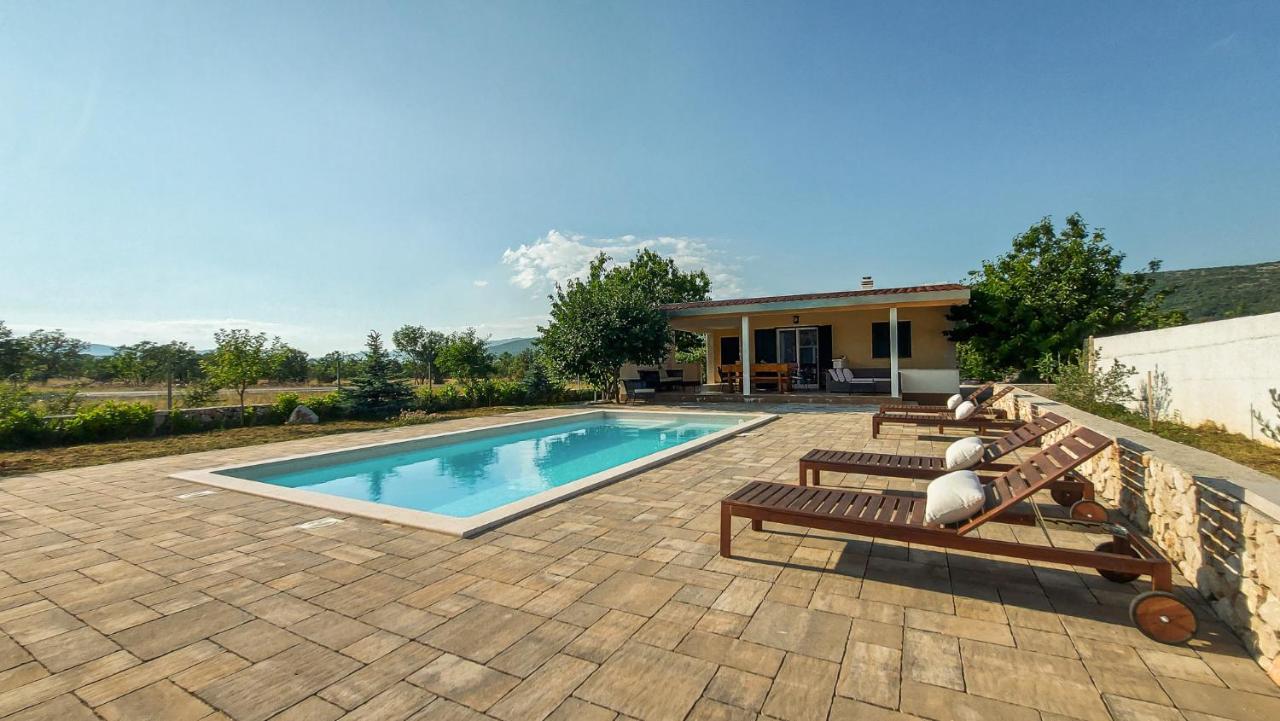 Krusvar Villa Legacy מראה חיצוני תמונה