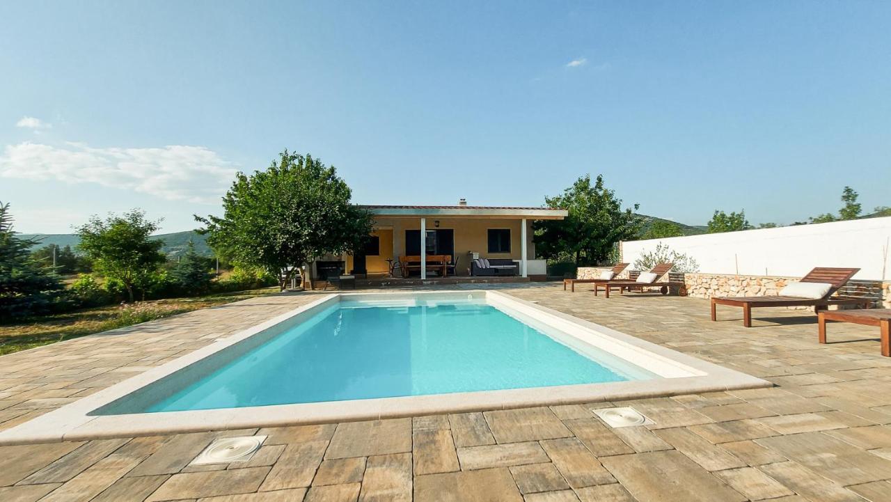 Krusvar Villa Legacy מראה חיצוני תמונה